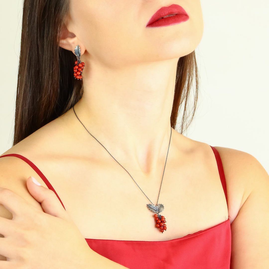 Holly Necklace