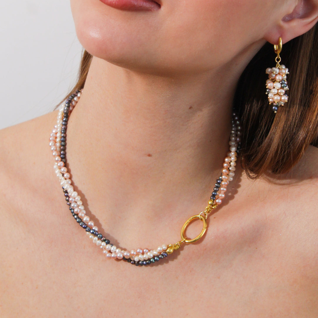 "Graces" Pearl Necklace