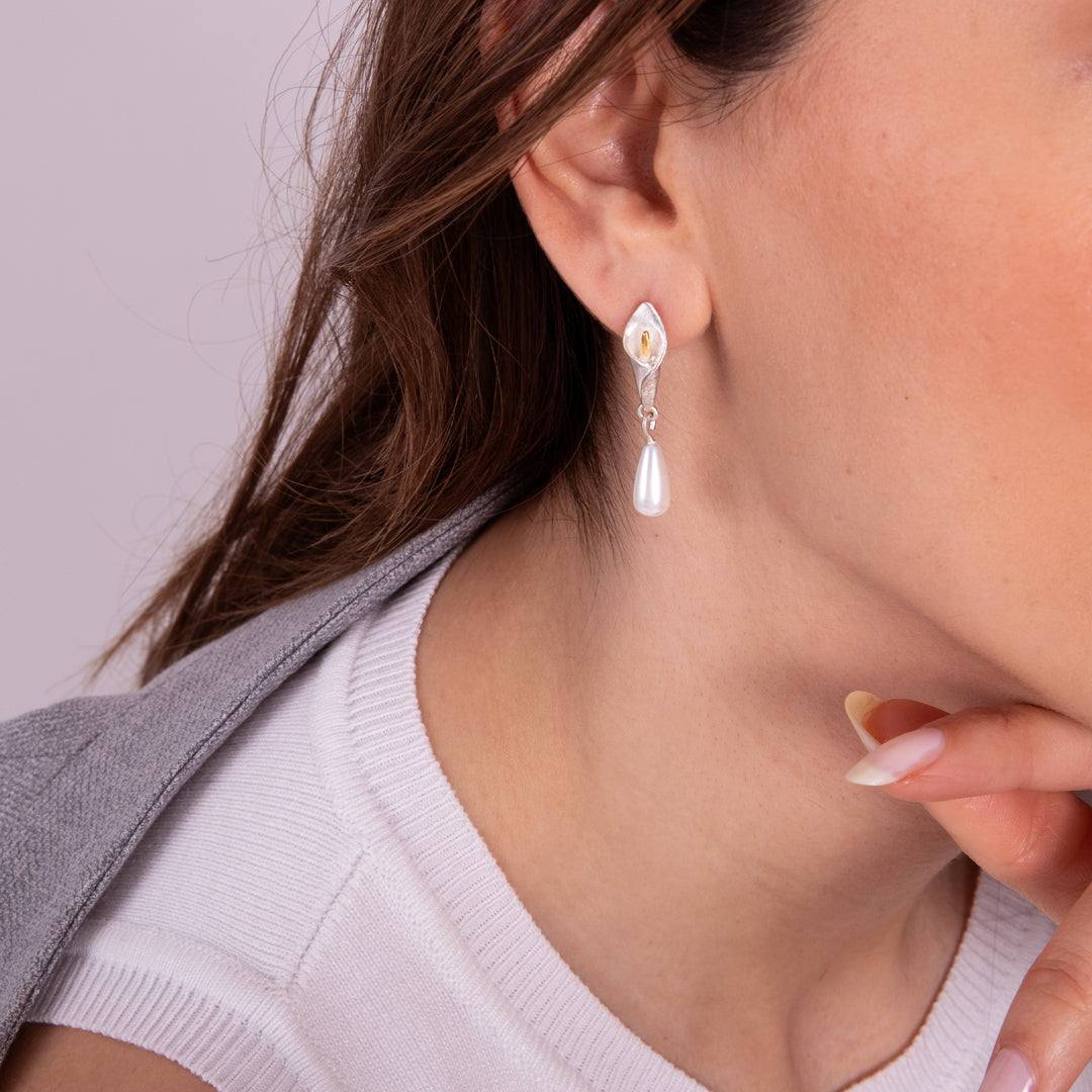 White Calla Earrings ith Drop Pearl