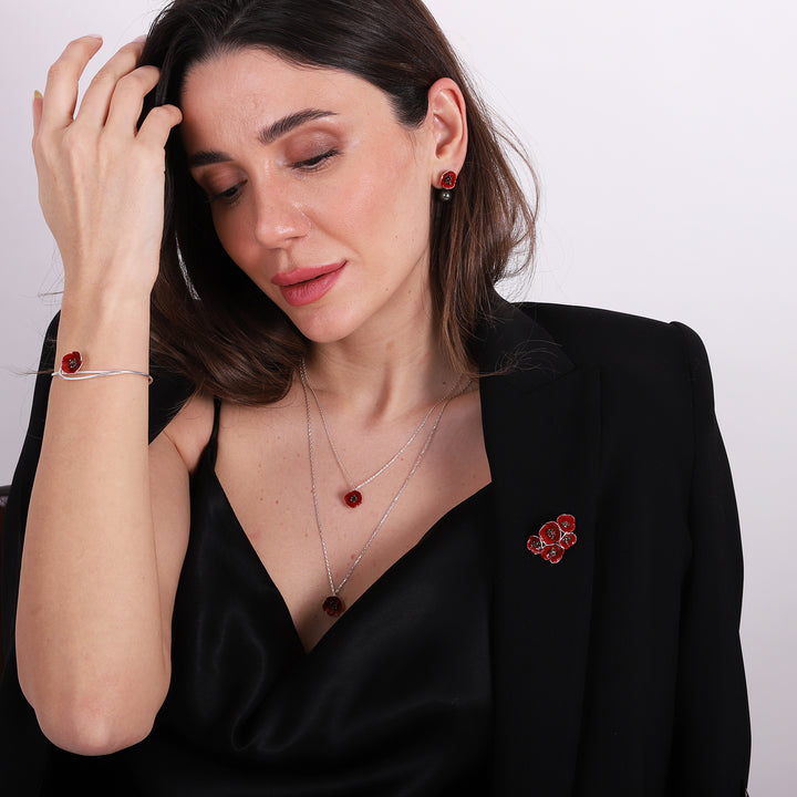 Poppy Earrings With Black Pearl