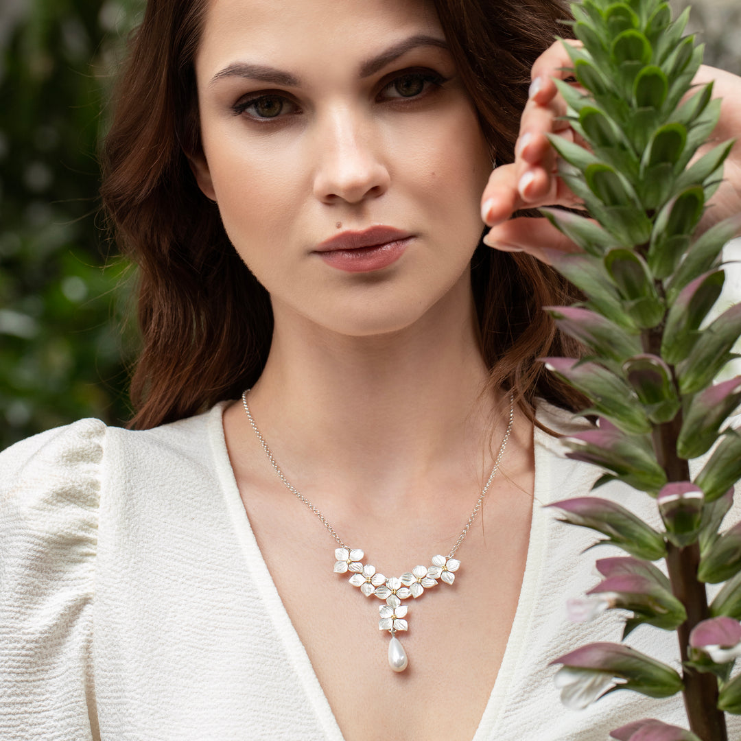 White Hydrangeas Necklace with Drop Pearl